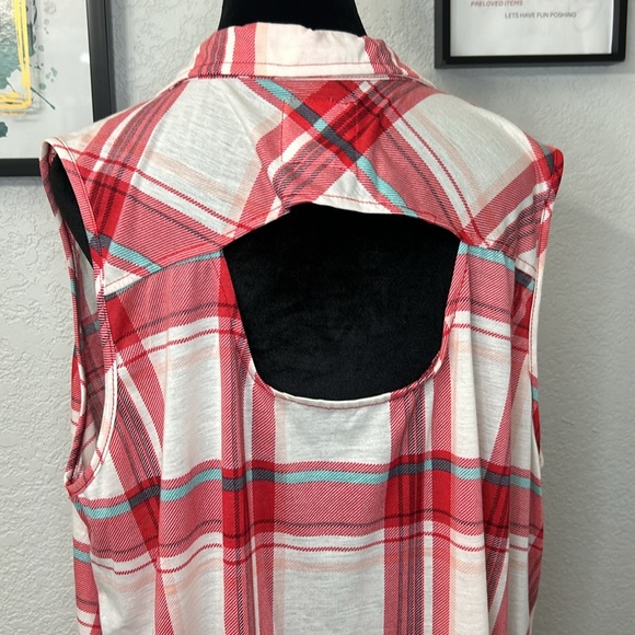 Size small red white plaid button up front tie sleeveless tank vest top - Picture 4 of 11